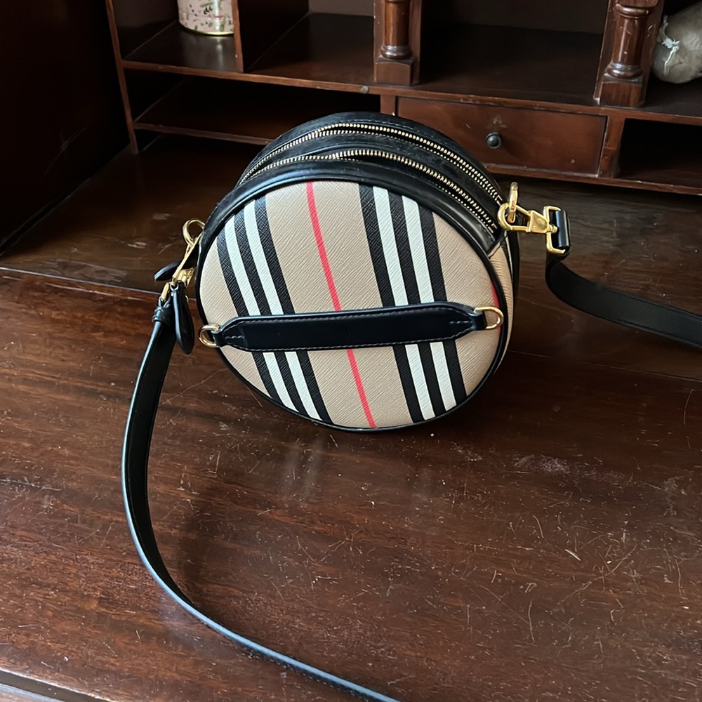 COPY - Burberry Canteen Crossbody Bag - Picture 2 of 6